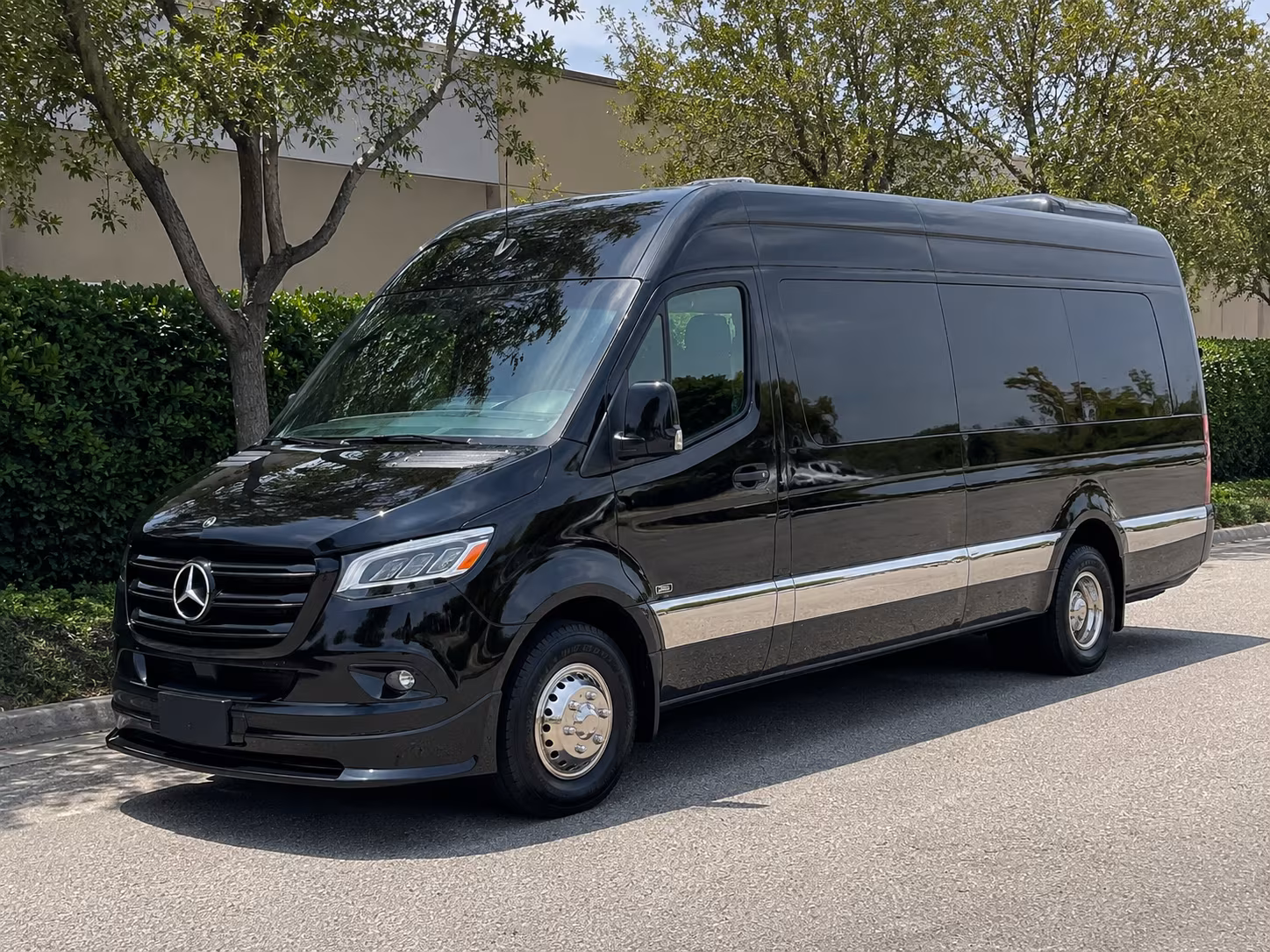 Long Beach Wine Tour & Brewery Transportation